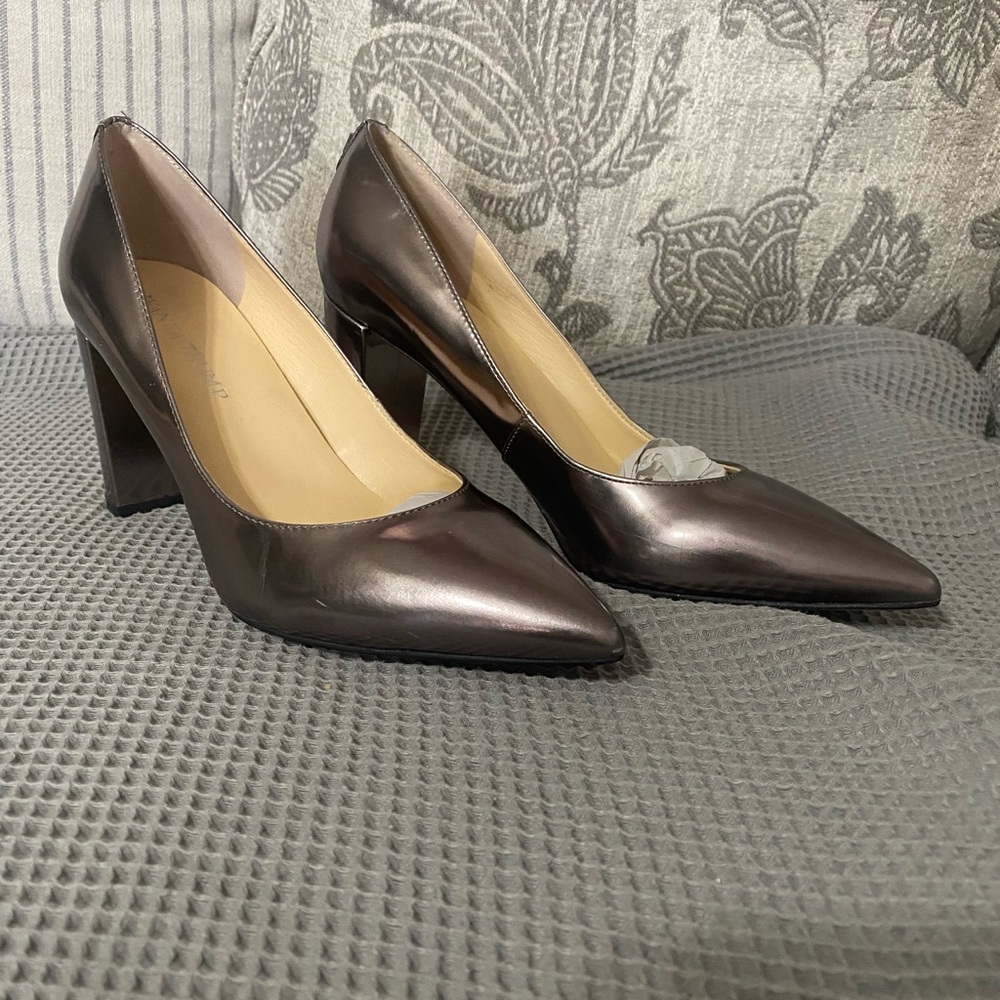 Heels - Picture 3 of 5